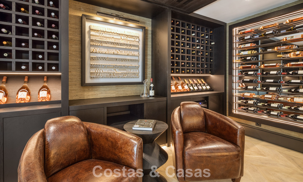 Magnífica villa en primera línea de golf en venta en el corazón de Nueva Andalucía, Marbella 781799