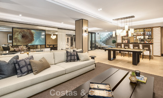 Magnífica villa en primera línea de golf en venta en el corazón de Nueva Andalucía, Marbella 781800 