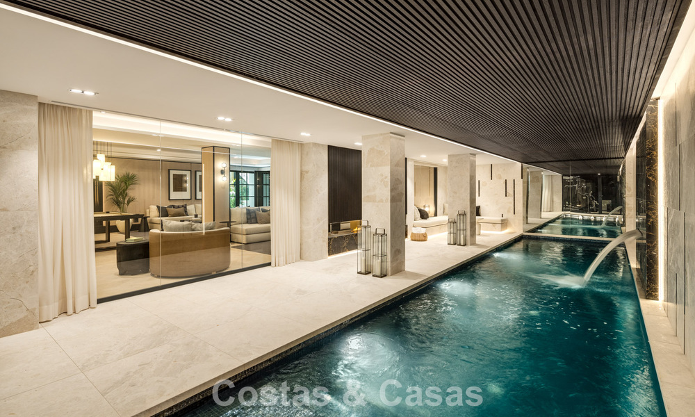 Magnífica villa en primera línea de golf en venta en el corazón de Nueva Andalucía, Marbella 781801