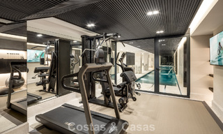 Magnífica villa en primera línea de golf en venta en el corazón de Nueva Andalucía, Marbella 781803 