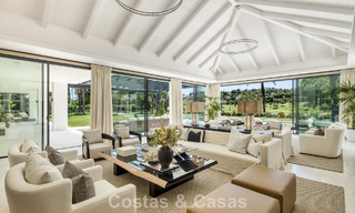 Magnífica villa en primera línea de golf en venta en el corazón de Nueva Andalucía, Marbella 781804 