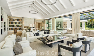 Magnífica villa en primera línea de golf en venta en el corazón de Nueva Andalucía, Marbella 781805 