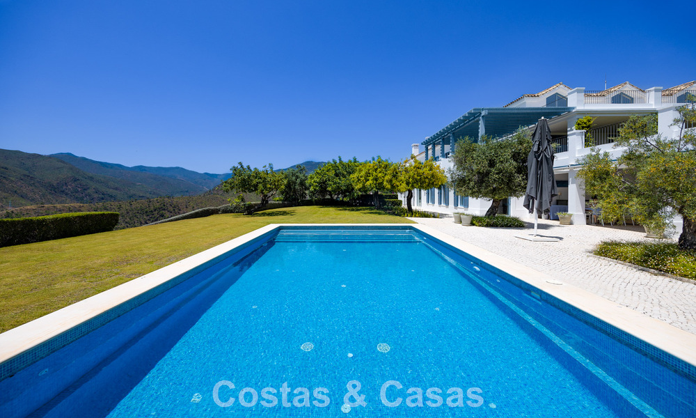Casa mediterránea con impresionantes vistas al mar en venta en Benahavís, Marbella 781819