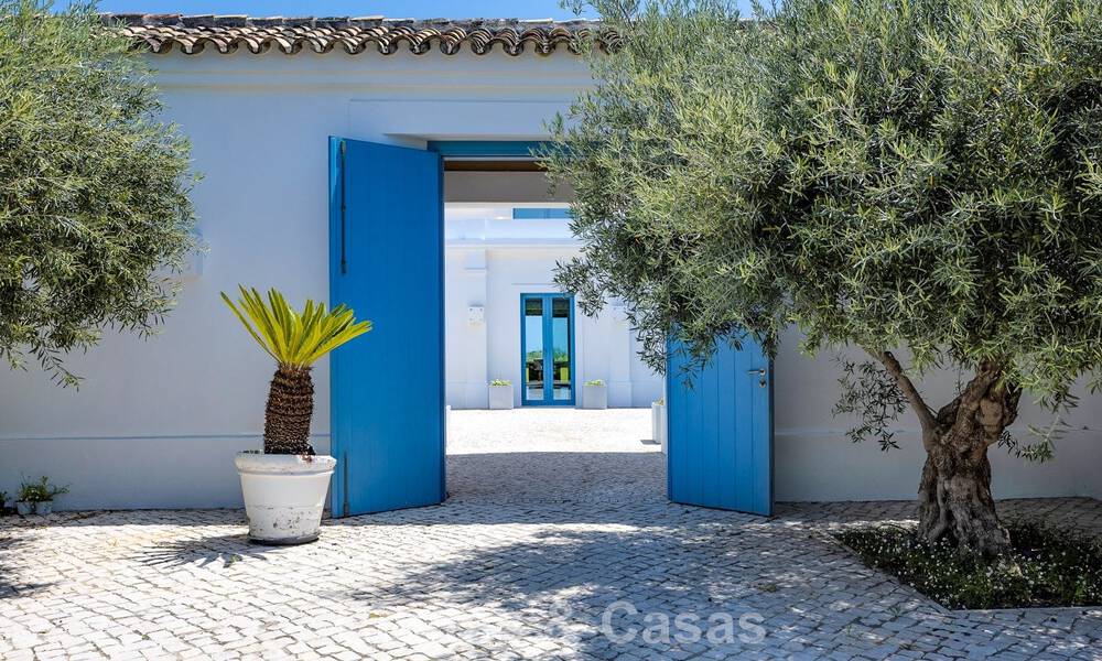 Casa mediterránea con impresionantes vistas al mar en venta en Benahavís, Marbella 781836