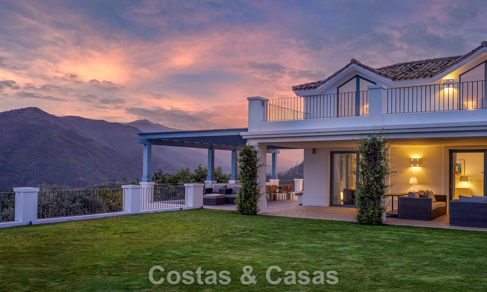 Casa mediterránea con impresionantes vistas al mar en venta en Benahavís, Marbella 781837