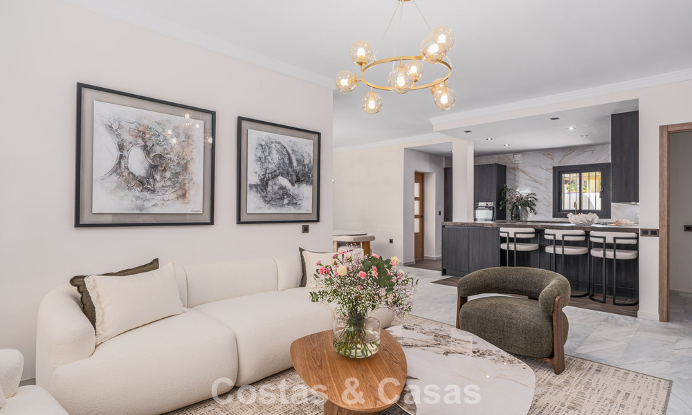 Elegante casa familiar en venta en el Valle del Golf de Nueva Andalucía, Marbella 781861