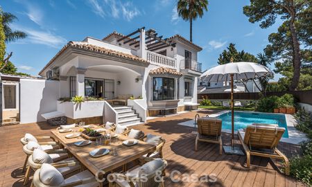 Elegante casa familiar en venta en el Valle del Golf de Nueva Andalucía, Marbella 781863