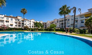 Amplio apartamento de 3 dormitorios en venta, a un paso de la playa y del centro de San Pedro, Marbella 781935 