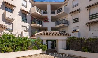Amplio apartamento de 3 dormitorios en venta, a un paso de la playa y del centro de San Pedro, Marbella 781936 