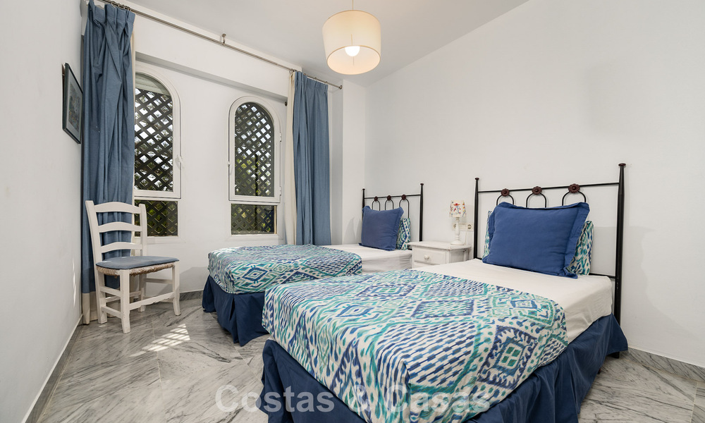 Amplio apartamento de 3 dormitorios en venta, a un paso de la playa y del centro de San Pedro, Marbella 781938