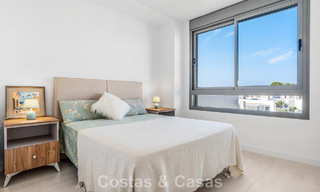 Apartamento contemporáneo listo para entrar a vivir en venta en la Nueva Milla de Oro, entre Marbella y Estepona 781969 
