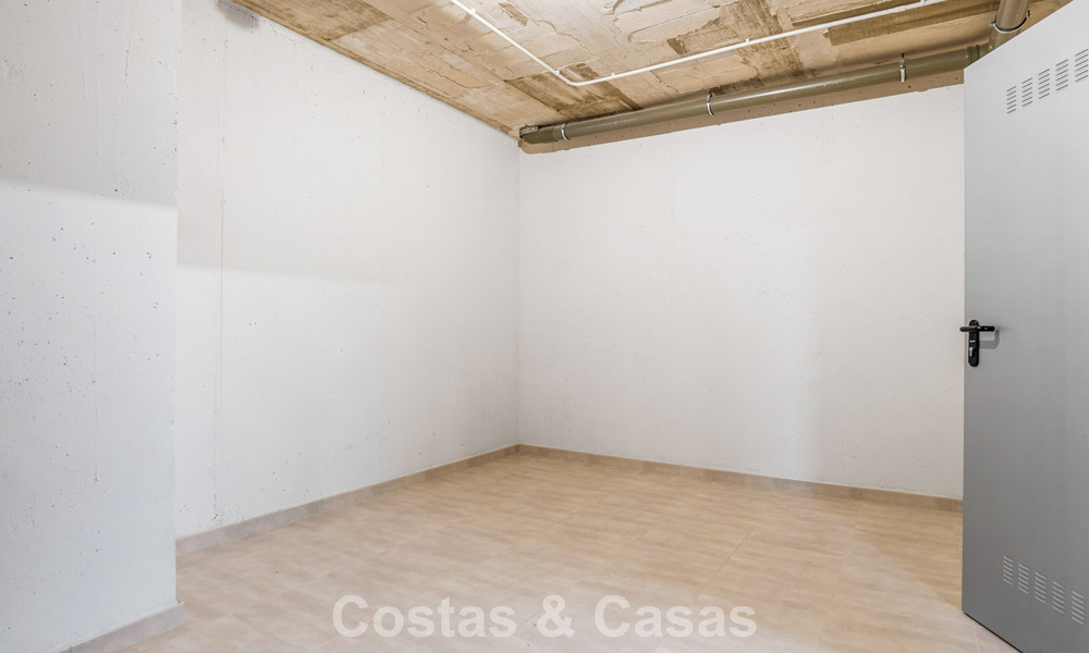 Apartamento contemporáneo listo para entrar a vivir en venta en la Nueva Milla de Oro, entre Marbella y Estepona 781970