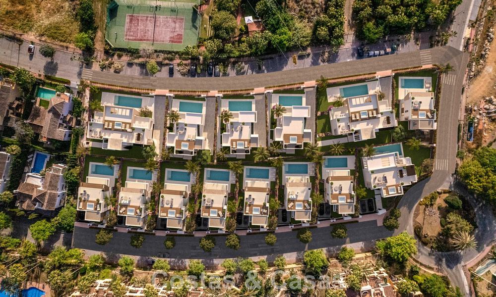 Villas nuevas en venta a un paso de una fantástica casa club en la Nueva Milla de Oro, entre Marbella y Estepona 781978