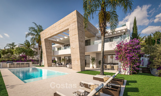 Villas nuevas en venta a un paso de una fantástica casa club en la Nueva Milla de Oro, entre Marbella y Estepona 781981 