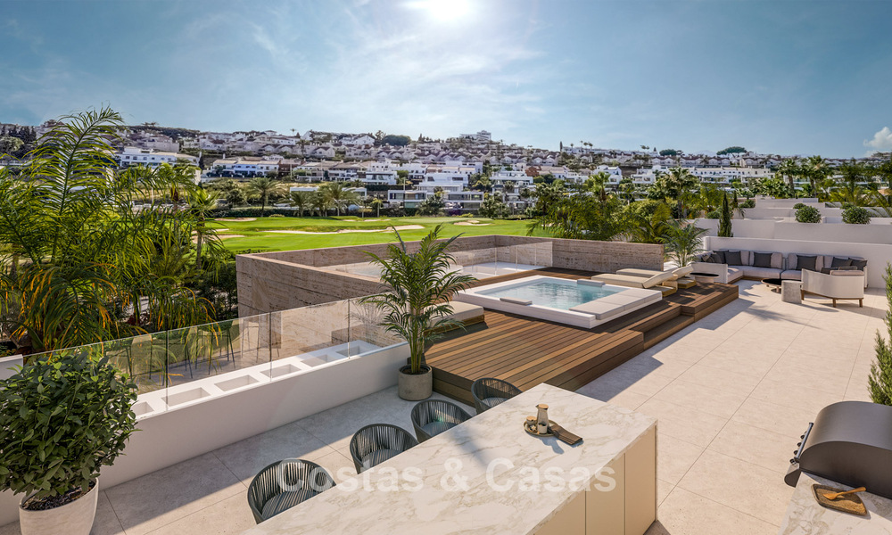 Villas nuevas en venta a un paso de una fantástica casa club en la Nueva Milla de Oro, entre Marbella y Estepona 781985