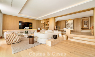 Villa de lujo elegantemente renovada y lista para entrar a vivir en el corazón del Valle del Golf de Nueva Andalucía, Marbella 783171 
