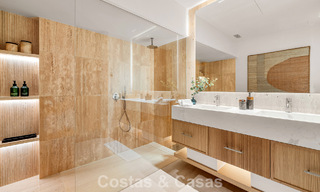 Villa de lujo elegantemente renovada y lista para entrar a vivir en el corazón del Valle del Golf de Nueva Andalucía, Marbella 783174 