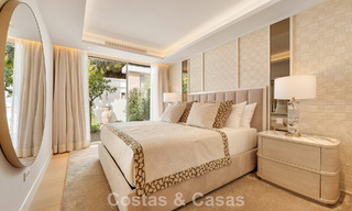 Villa de lujo elegantemente renovada y lista para entrar a vivir en el corazón del Valle del Golf de Nueva Andalucía, Marbella 783180 
