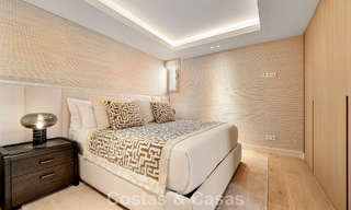 Villa de lujo elegantemente renovada y lista para entrar a vivir en el corazón del Valle del Golf de Nueva Andalucía, Marbella 783186 