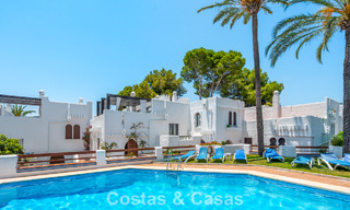 Ático dúplex listo para entrar a vivir en venta en un complejo cerrado en Rio Verde - Nueva Andalucía, Marbella 782216 