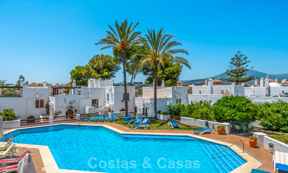 Ático dúplex listo para entrar a vivir en venta en un complejo cerrado en Rio Verde - Nueva Andalucía, Marbella 782217