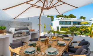 Ático dúplex listo para entrar a vivir en venta en un complejo cerrado en Rio Verde - Nueva Andalucía, Marbella 782231 