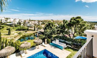 Villa mediterránea lista para entrar a vivir en un complejo de golf cerrado en la Nueva Milla de Oro, entre Marbella y Estepona 782147 