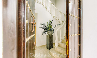 Villa mediterránea lista para entrar a vivir en un complejo de golf cerrado en la Nueva Milla de Oro, entre Marbella y Estepona 782165 