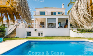 Villa mediterránea lista para entrar a vivir en un complejo de golf cerrado en la Nueva Milla de Oro, entre Marbella y Estepona 782166 