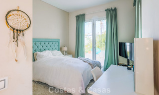 Villa mediterránea lista para entrar a vivir en un complejo de golf cerrado en la Nueva Milla de Oro, entre Marbella y Estepona 782172 