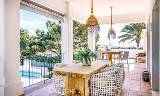 Villa mediterránea lista para entrar a vivir en un complejo de golf cerrado en la Nueva Milla de Oro, entre Marbella y Estepona 782181 