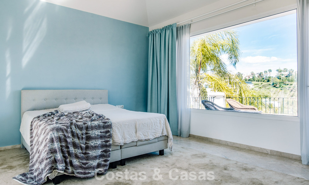 Villa mediterránea lista para entrar a vivir en un complejo de golf cerrado en la Nueva Milla de Oro, entre Marbella y Estepona 782188