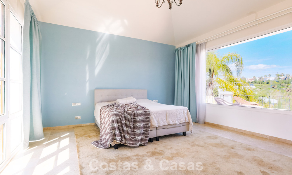 Villa mediterránea lista para entrar a vivir en un complejo de golf cerrado en la Nueva Milla de Oro, entre Marbella y Estepona 782189