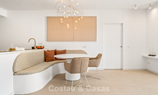 Apartamento de 3 dormitorios listo para entrar a vivir en un complejo en primera línea de golf en Nueva Andalucía, Marbella 782265 