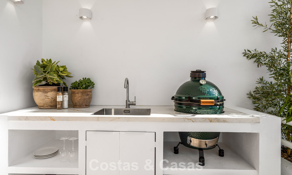 Apartamento de 3 dormitorios listo para entrar a vivir en un complejo en primera línea de golf en Nueva Andalucía, Marbella 782275