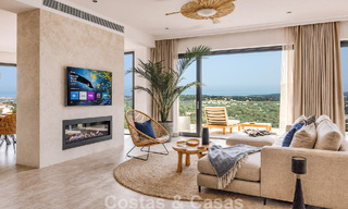 Nueva villa de lujo de alta gama con vistas al golf y al mar en venta en La Reserva Club, Sotogrande, Costa del Sol 782027 