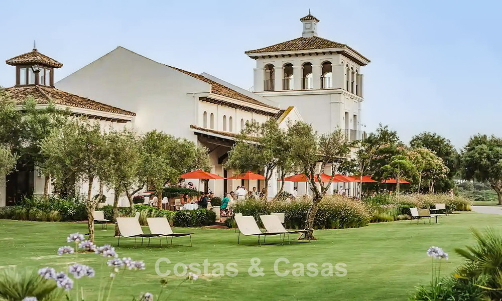 Nueva villa de lujo de alta gama con vistas al golf y al mar en venta en La Reserva Club, Sotogrande, Costa del Sol 782029