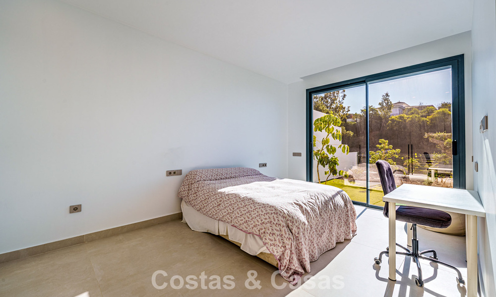 Villa lista para entrar a vivir con vistas al mar, en venta en una tranquila zona residencial de Benalmádena, Costa del Sol. 782337
