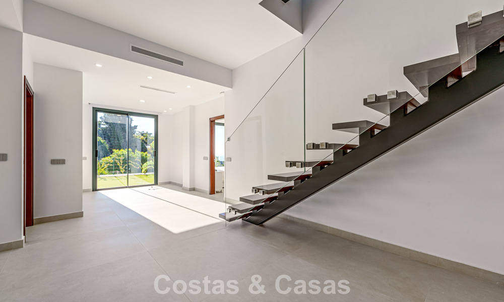 Villa lista para entrar a vivir con vistas al mar, en venta en una tranquila zona residencial de Benalmádena, Costa del Sol. 782342