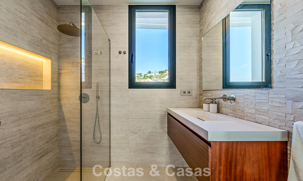 Villa lista para entrar a vivir con vistas al mar, en venta en una tranquila zona residencial de Benalmádena, Costa del Sol. 782343
