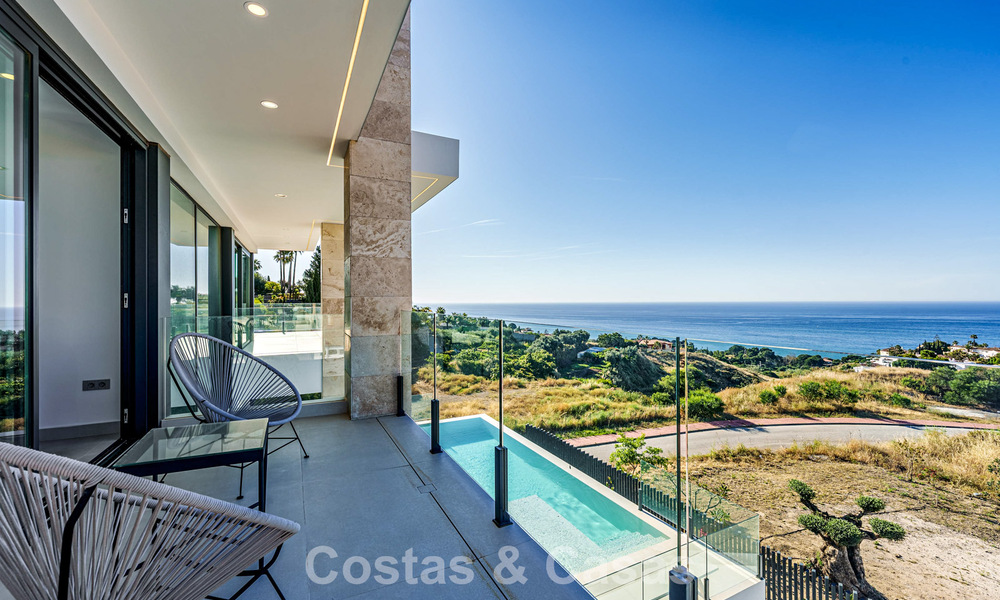 Villa lista para entrar a vivir con vistas al mar, en venta en una tranquila zona residencial de Benalmádena, Costa del Sol. 782345