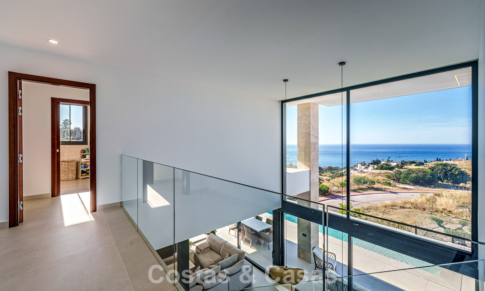 Villa lista para entrar a vivir con vistas al mar, en venta en una tranquila zona residencial de Benalmádena, Costa del Sol. 782346