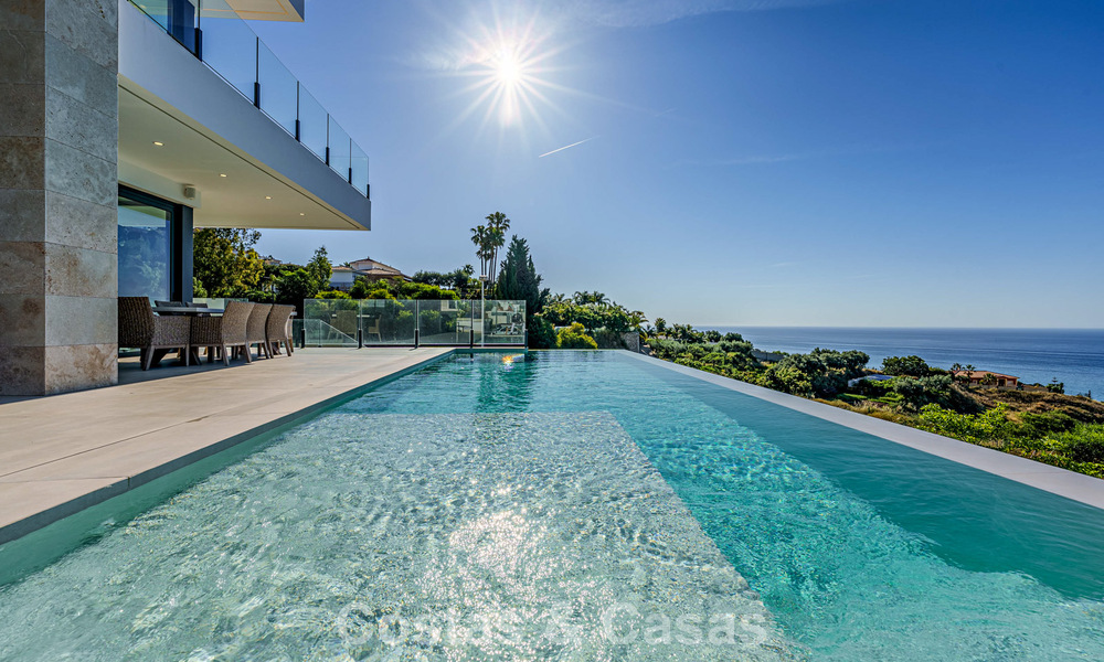 Villa lista para entrar a vivir con vistas al mar, en venta en una tranquila zona residencial de Benalmádena, Costa del Sol. 782355