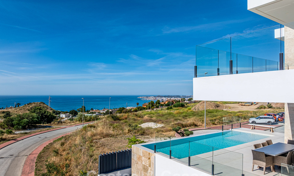 Villa lista para entrar a vivir con vistas al mar, en venta en una tranquila zona residencial de Benalmádena, Costa del Sol. 782358