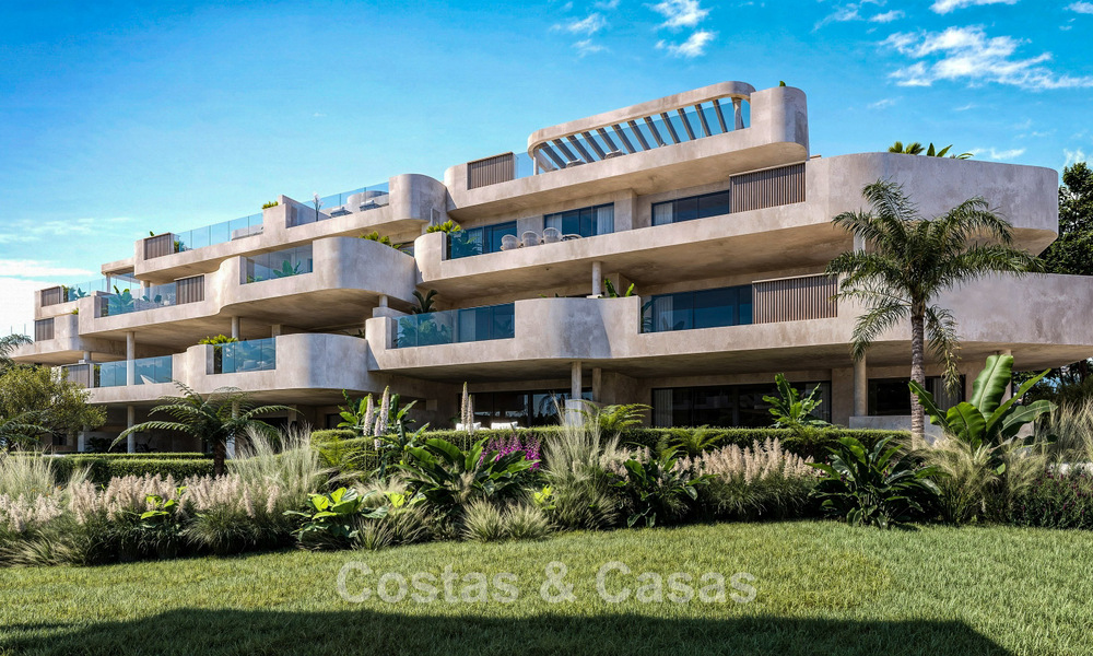 Elegantes apartamentos boutique en venta a un paso de la playa en Estepona Oeste 782595