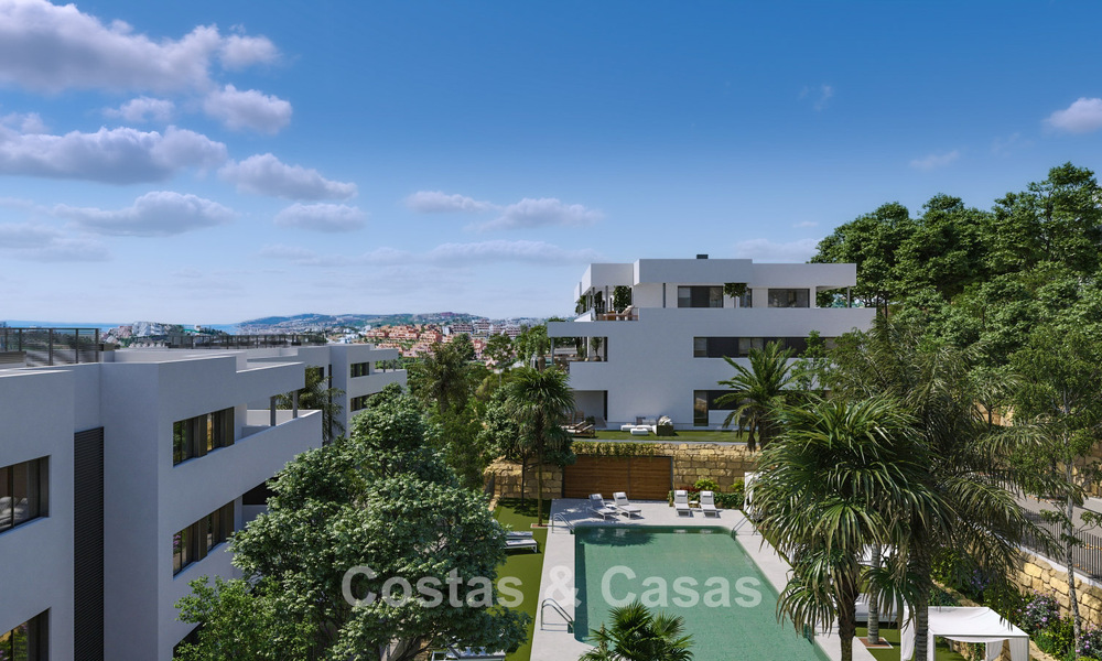 Nuevo proyecto de apartamentos contemporáneos de lujo en venta a un paso de la playa en Estepona Oeste 783267