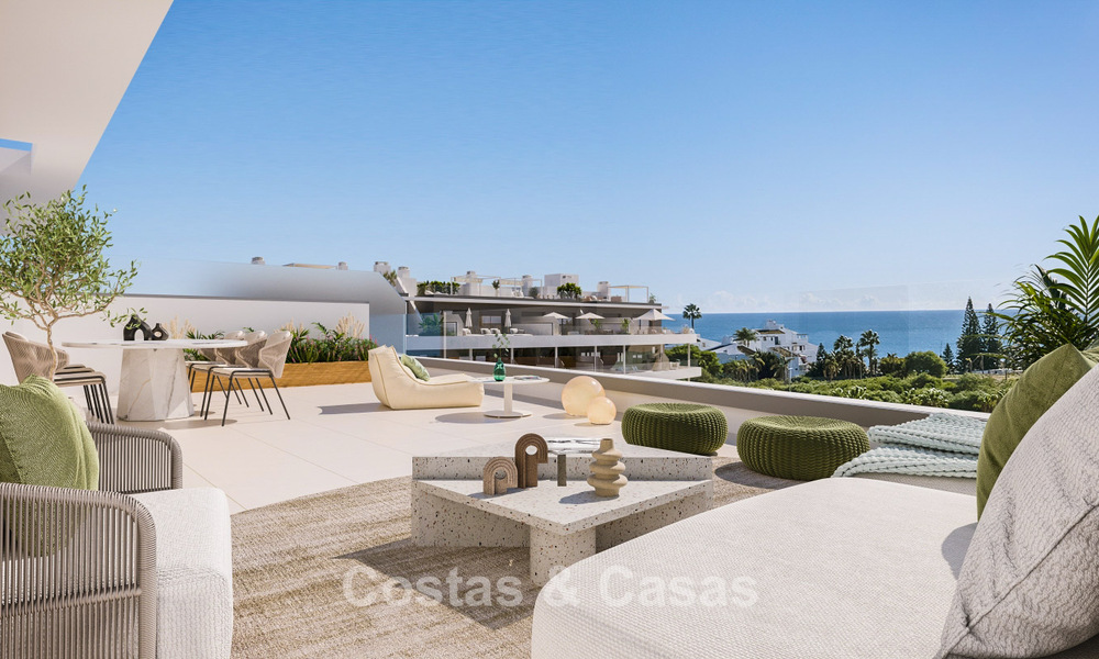 Apartamentos contemporáneos de nueva construcción con impresionantes vistas al mar en venta cerca del centro de Estepona 783347