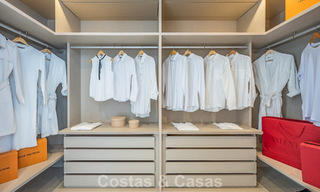 Sofisticado apartamento con vistas al mar en venta en un complejo boutique cerrado en las colinas de Marbella - Benahavis 783455 
