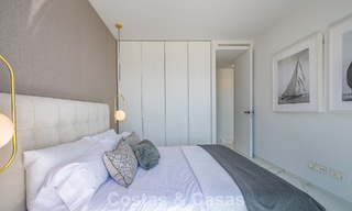 Sofisticado apartamento con vistas al mar en venta en un complejo boutique cerrado en las colinas de Marbella - Benahavis 783467 