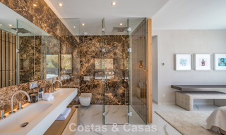 Sofisticado apartamento con vistas al mar en venta en un complejo boutique cerrado en las colinas de Marbella - Benahavis 783484 